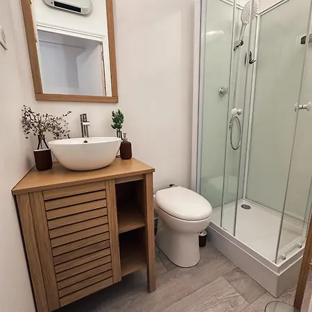 Apartamento Independant Pres De Montmartre *